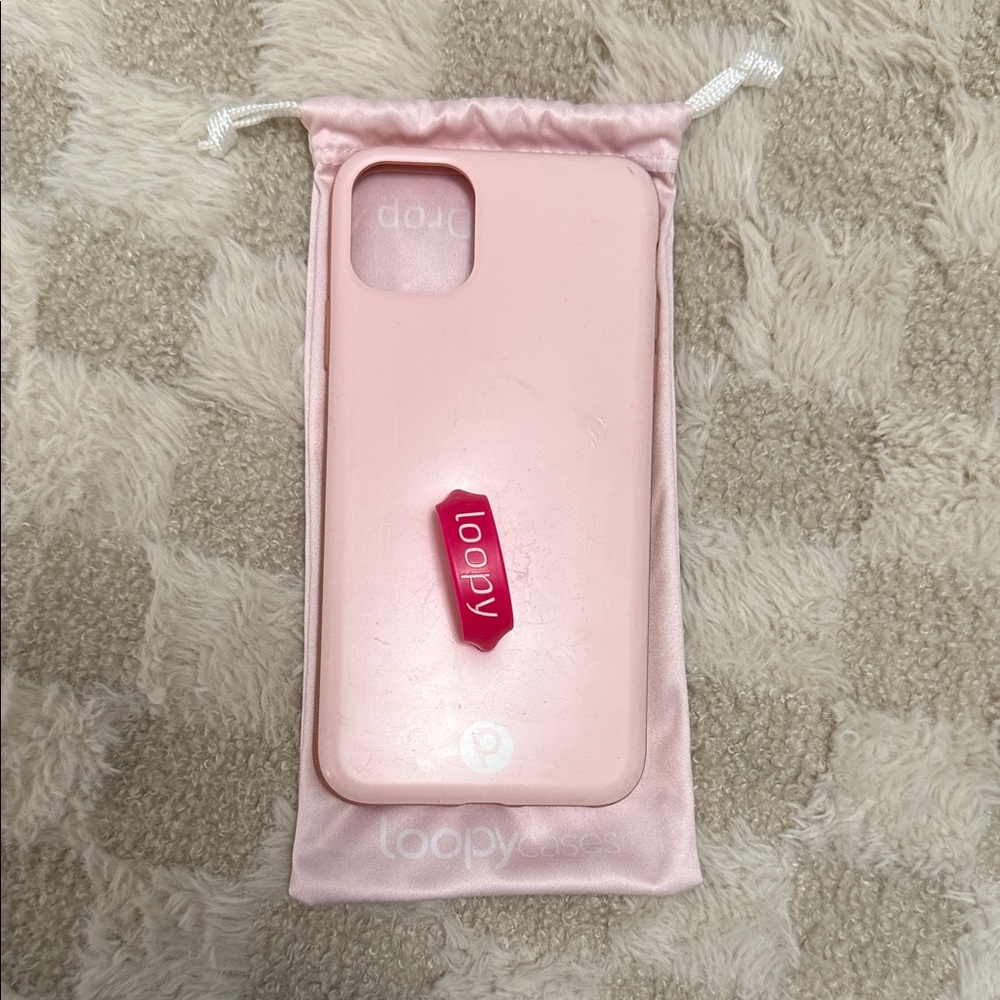 Loopy 11 Pro Max iPhone Light Pink phone Case